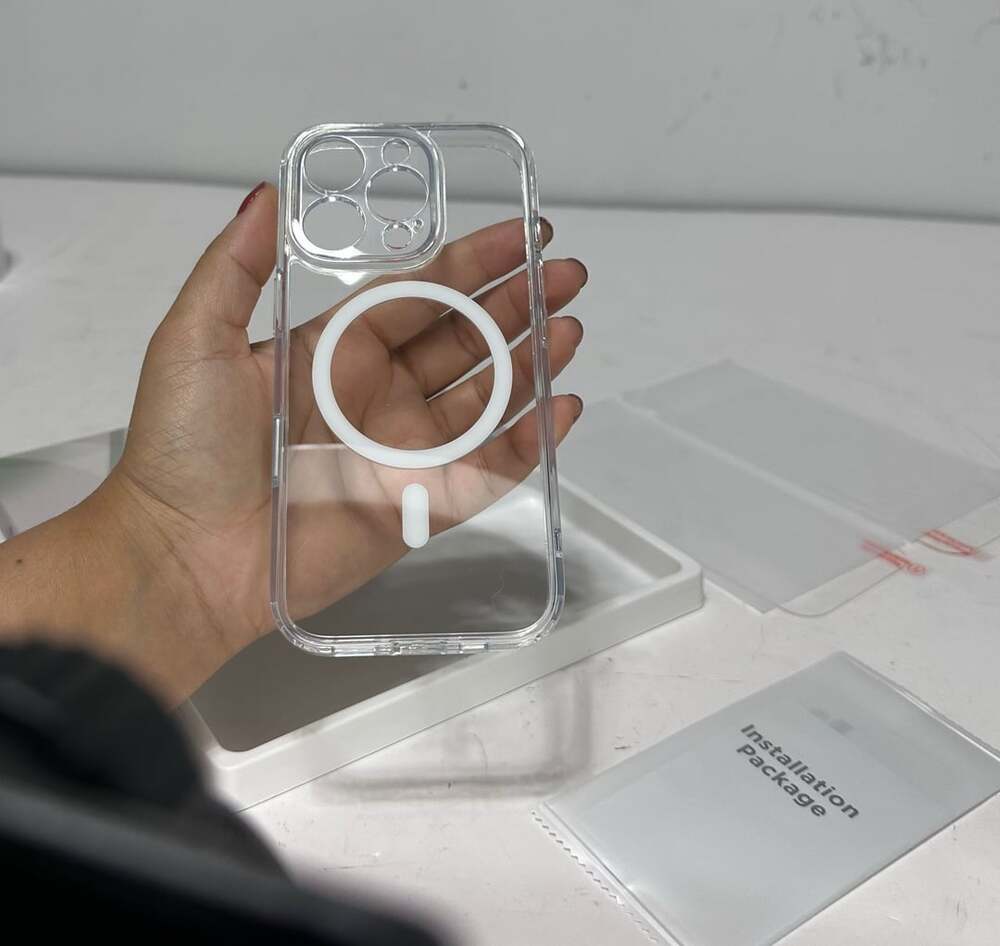 MagSafe Compatible Transparent Clear Phone Case - Picture 9 of 10